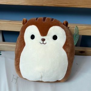 BNWT 8” Sawyer the Squirrel Squishmallow
